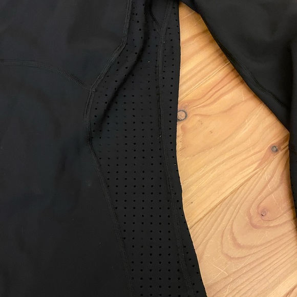 Lululemon rashgard ! Handme down but didn’t fit ! - Picture 3 of 3